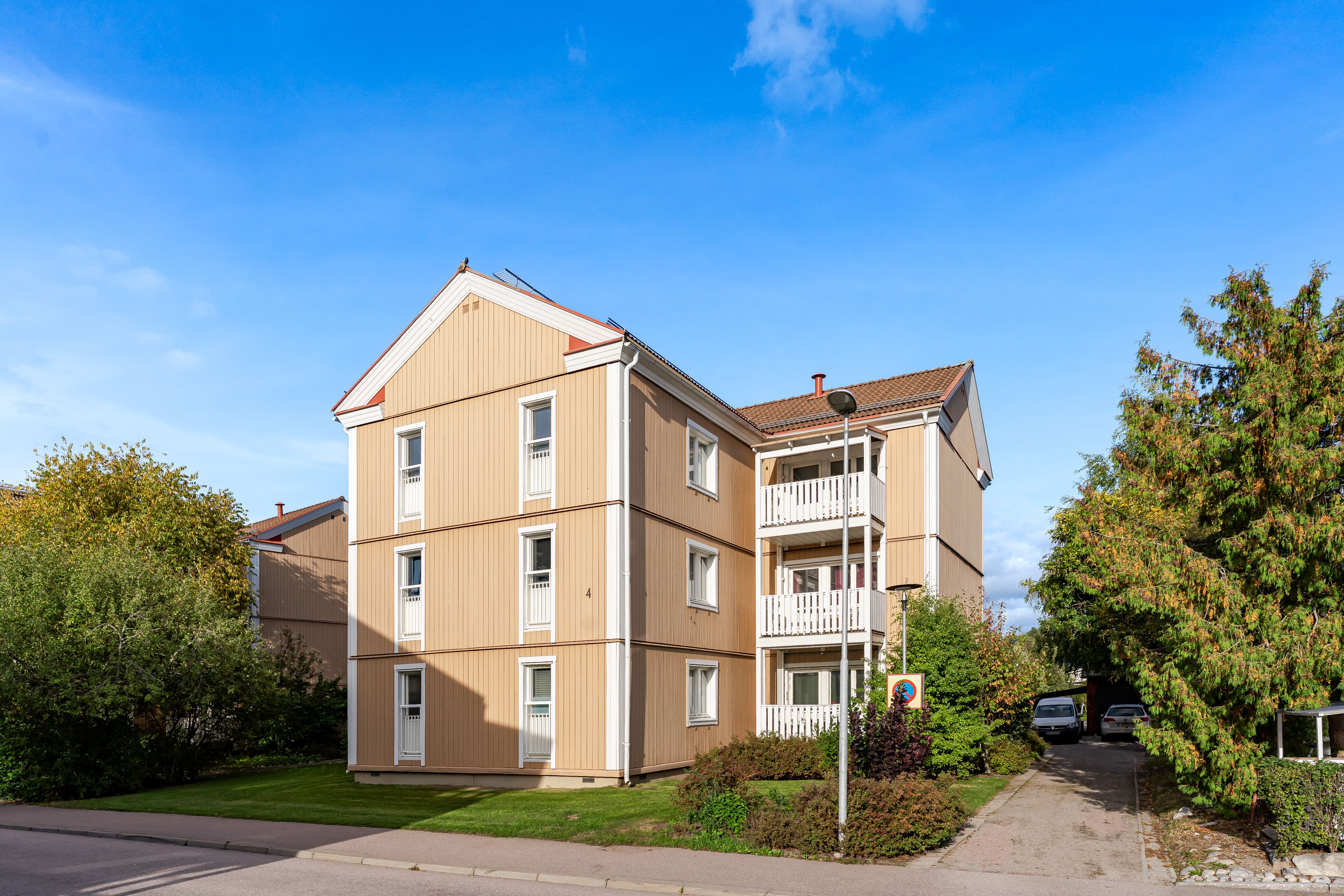 c/o Bostad Västerås Papegojvägen 4, 722 20, VÄSTERÅS